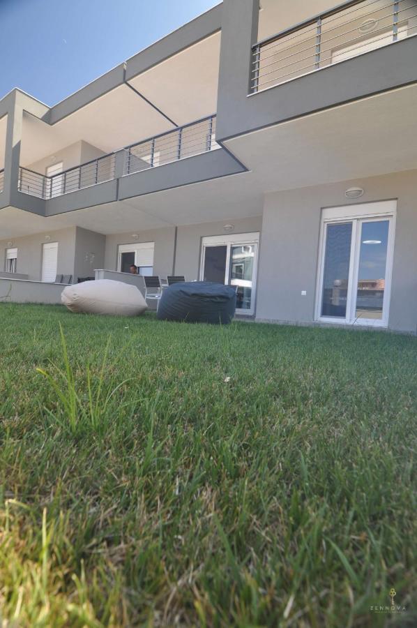 Zennova #24, Flow Nikiti Family Apt Εξωτερικό φωτογραφία